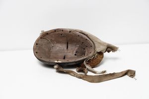 Dan - Costa d'Avorio/Liberia : Lotto composto da tre maschere di diversa foggia, patina e dimensione.Due maschere antropomorfe Dan e una Senufo antropomorfa.Legno, pelle, fibre e pigmenti.  - Asta Asta 422 | AFRICA, OCEANIA E AMERICHE - ARTIGIANATO AFRICANO: VARI COMMITTENTI E SELEZIONE DALLA COLLEZIONE BARTOLOMUCCI Online - Associazione Nazionale - Case d'Asta italiane