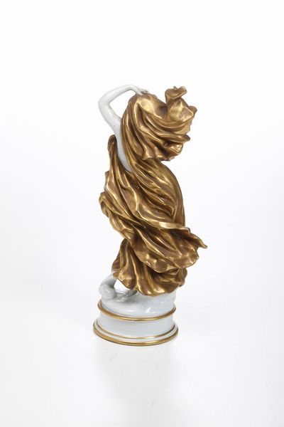 Figura di Venere, XIX secolo.<BR>Germania, Manifattura di Rudolstdt, prima metà del XX secolo.  - Asta Maioliche e Porcellane - Associazione Nazionale - Case d'Asta italiane