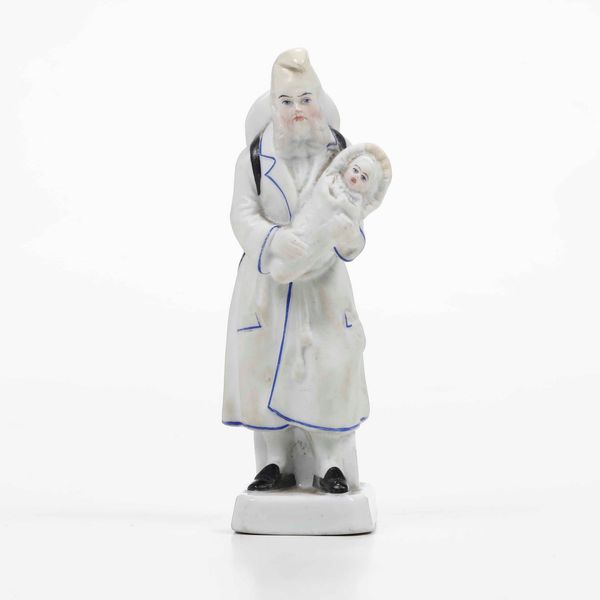 Fugurina.<BR>Russia, Verbilki (?), Manifattura Gardner (?), fine del XIX - inizio del XX secolo.<BR>  - Asta Maioliche e Porcellane - Associazione Nazionale - Case d'Asta italiane