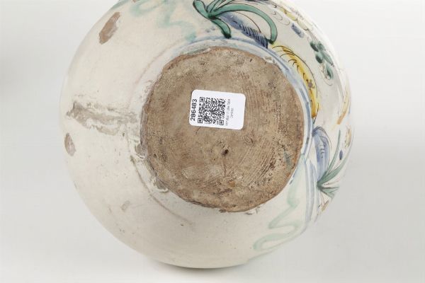 Versatoio. <BR>Italia Centrale, XVIII secolo.  - Asta Maioliche e Porcellane - Associazione Nazionale - Case d'Asta italiane