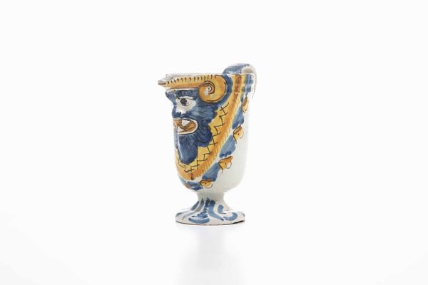 Versatore.<BR>Officina abruzzese, XVII secolo.<BR>  - Asta Maioliche e Porcellane - Associazione Nazionale - Case d'Asta italiane