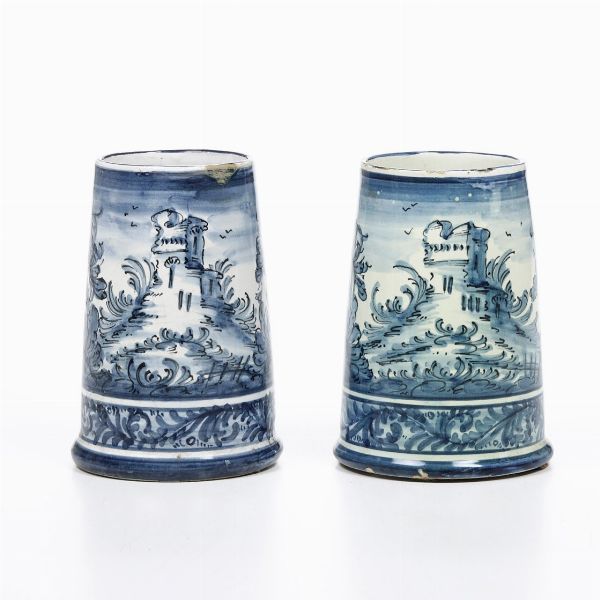 Coppia di piccoli vasi.<BR>Liguria, XX secolo.<BR>  - Asta Maioliche e Porcellane - Associazione Nazionale - Case d'Asta italiane