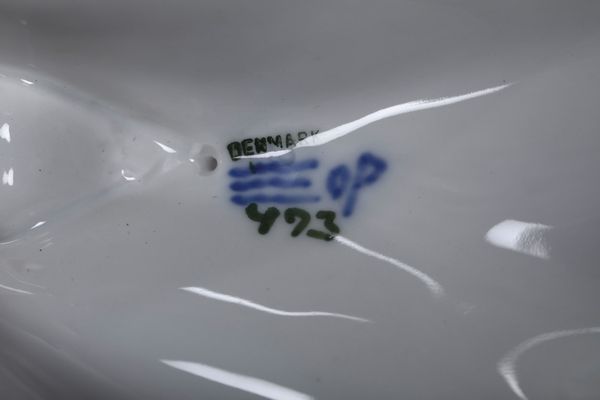 Grande scultura di gatto.<BR>Danimarca, Manifattura Royal Copenhagen, inizio del XX secolo.  - Asta Maioliche e Porcellane - Associazione Nazionale - Case d'Asta italiane