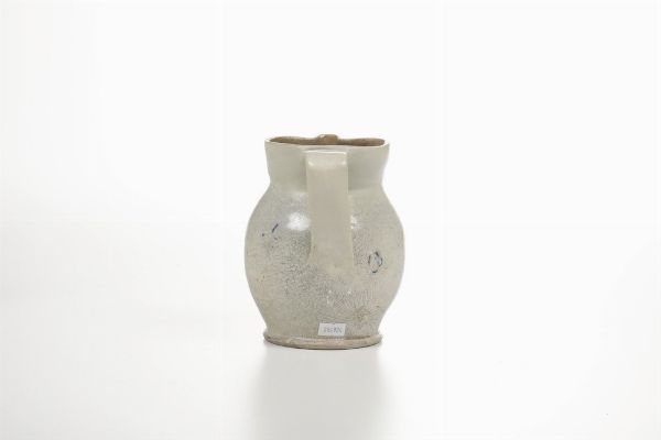 Boccale con stemma araldico.<BR>Probabilmente Umbria o alto Lazio, seconda metà del XV secolo.<BR>  - Asta Maioliche e Porcellane - Associazione Nazionale - Case d'Asta italiane