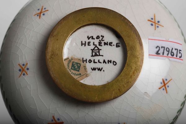 Piccolo vaso.<BR>Olanda, XX secolo.  - Asta Maioliche e Porcellane - Associazione Nazionale - Case d'Asta italiane