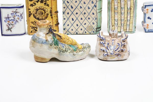 Otto scaldini, XIX-XX secolo.  - Asta Maioliche e Porcellane - Associazione Nazionale - Case d'Asta italiane