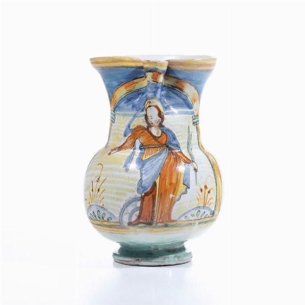 Piccola brocca raffigurante Santa Caterina.<BR>Italia centrale, XVIII secolo.  - Asta Maioliche e Porcellane - Associazione Nazionale - Case d'Asta italiane