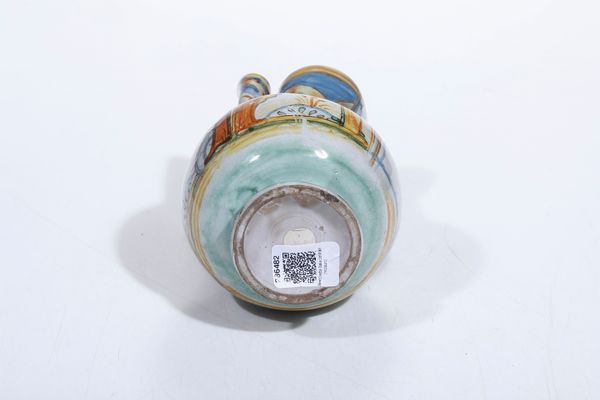 Piccola brocca raffigurante Santa Caterina.<BR>Italia centrale, XVIII secolo.  - Asta Maioliche e Porcellane - Associazione Nazionale - Case d'Asta italiane