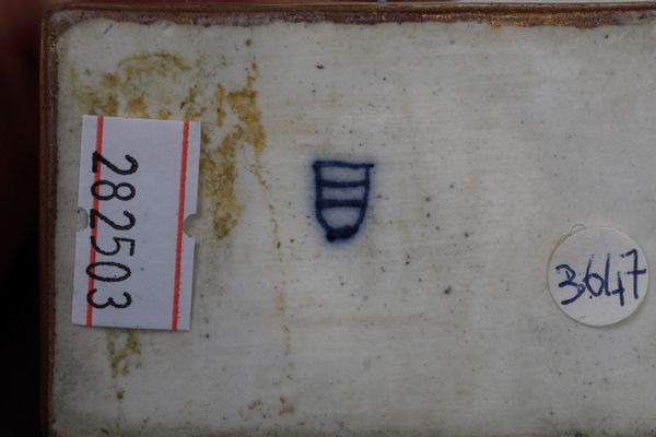 Ventun scatole porta tè Cina ed Europa, XVIII-XX secolo.<BR>  - Asta Maioliche e Porcellane - Associazione Nazionale - Case d'Asta italiane