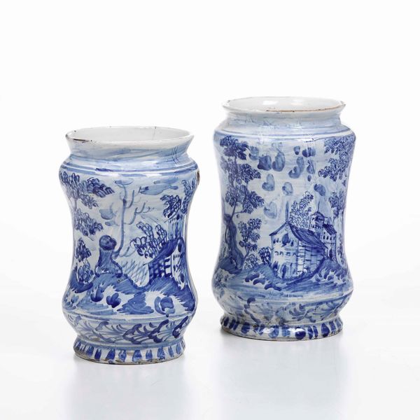 Due albarelli. <BR>Napoli, XIX-XX secolo.  - Asta Maioliche e Porcellane - Associazione Nazionale - Case d'Asta italiane