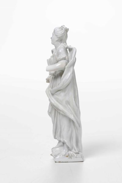 Figurina di Demetra e Pluto (?), XVIII secolo.  - Asta Maioliche e Porcellane - Associazione Nazionale - Case d'Asta italiane