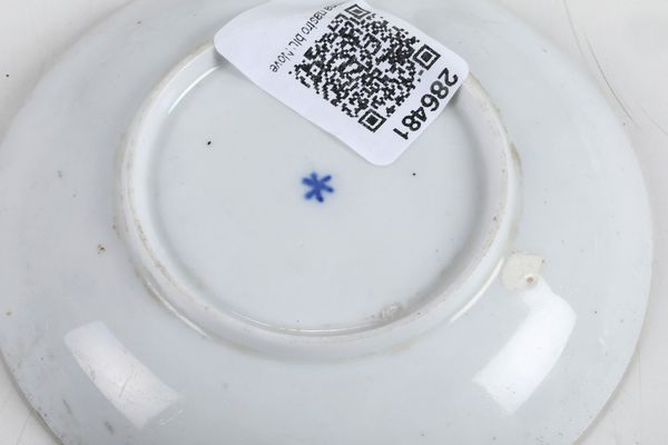 Tazza con piattino.<BR>Nove, Manifattura Antonibon, fine XVIII - inizio XIX secolo.  - Asta Maioliche e Porcellane - Associazione Nazionale - Case d'Asta italiane
