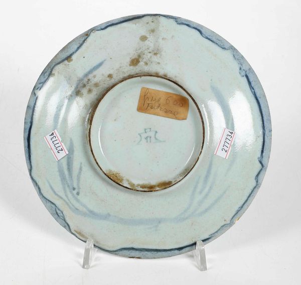 Piatto.<BR>Savona, seconda metà del XVIII secolo.  - Asta Maioliche e Porcellane - Associazione Nazionale - Case d'Asta italiane