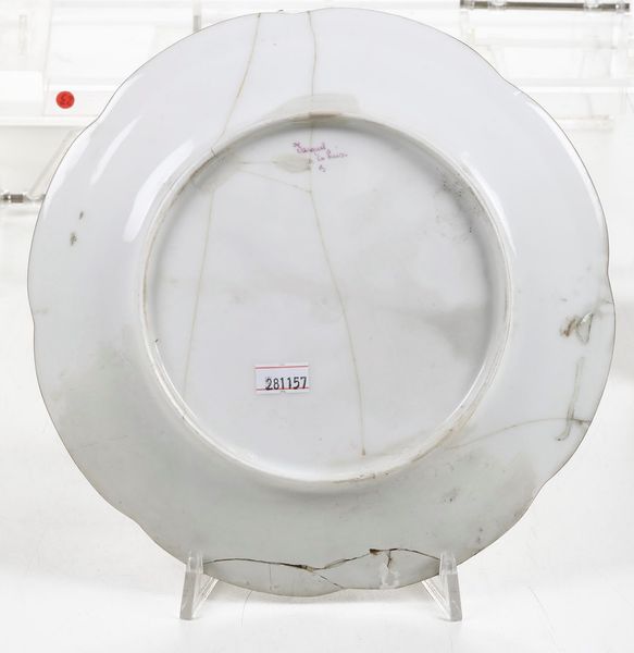 Dodici piatti. <BR>Francia, probabilmente Parigi, XIX-XX secolo.  - Asta Maioliche e Porcellane - Associazione Nazionale - Case d'Asta italiane