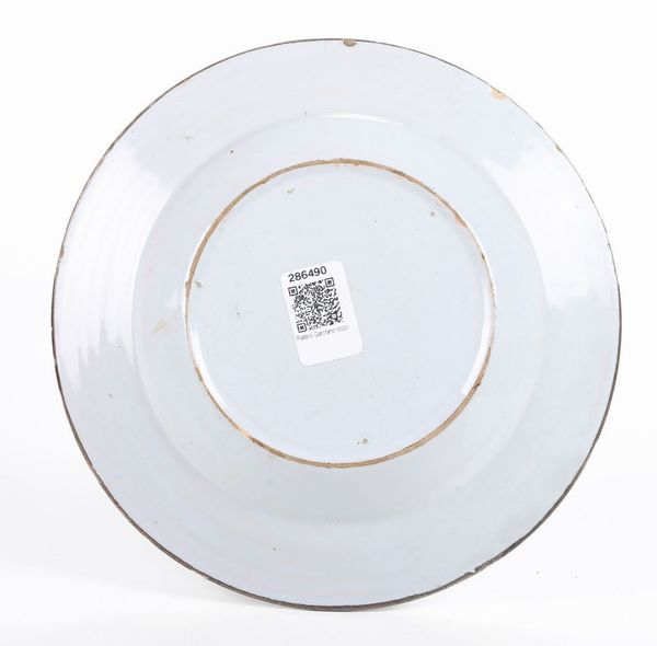 Piatto.<BR>Faenza, Manifattura Ferniani, seconda metà del XVIII secolo.  - Asta Maioliche e Porcellane - Associazione Nazionale - Case d'Asta italiane