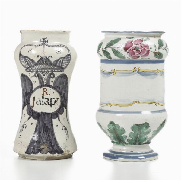 Due albarelli.<BR>Spagna (Talavera) e Italia (Lombardia), XIX secolo.  - Asta Maioliche e Porcellane - Associazione Nazionale - Case d'Asta italiane