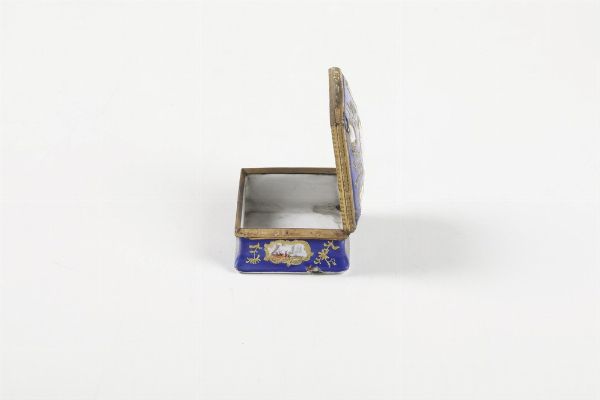 Scatolina, XIX secolo.  - Asta Maioliche e Porcellane - Associazione Nazionale - Case d'Asta italiane