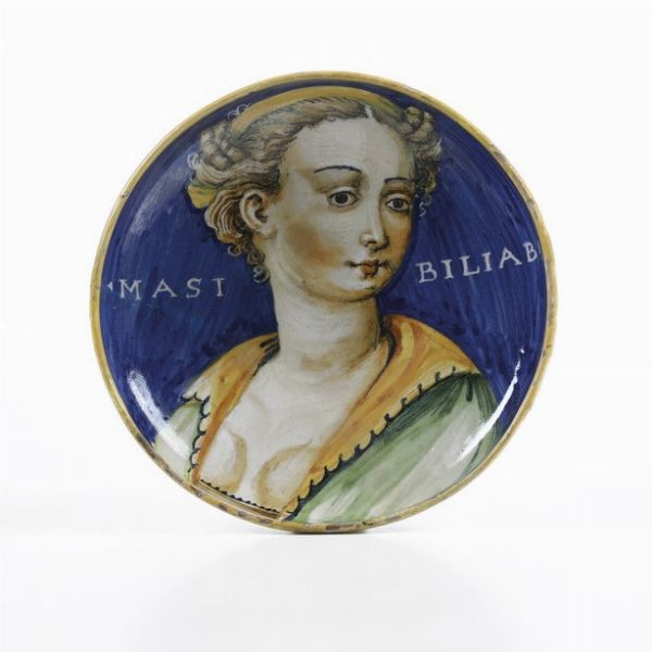 Coppa con ritratto di bella.<BR>Castel Durante (?), XVI secolo.  - Asta Maioliche e Porcellane - Associazione Nazionale - Case d'Asta italiane