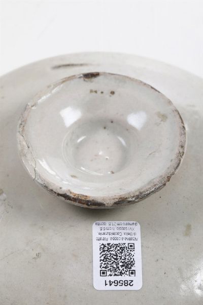 Coppa con ritratto di bella.<BR>Castel Durante (?), XVI secolo.  - Asta Maioliche e Porcellane - Associazione Nazionale - Case d'Asta italiane