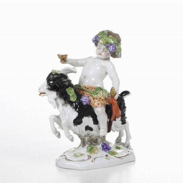 Figurina di Giovane Bacco su caprone.<BR>Germania, Manifattura della Turingia, XX secolo.  - Asta Maioliche e Porcellane - Associazione Nazionale - Case d'Asta italiane