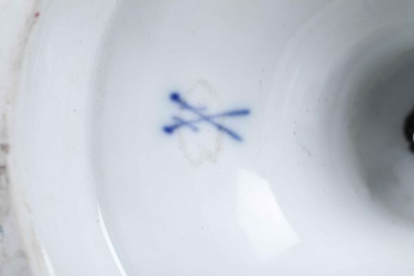 Coppia di candelieri.<BR>Meissen, XX secolo.  - Asta Maioliche e Porcellane - Associazione Nazionale - Case d'Asta italiane