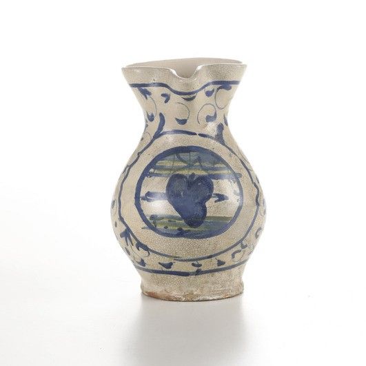 Boccale decorato con cuore trafitto.<BR>Viterbo (?), fine del XV - inizio del XVI secolo.  - Asta Maioliche e Porcellane - Associazione Nazionale - Case d'Asta italiane