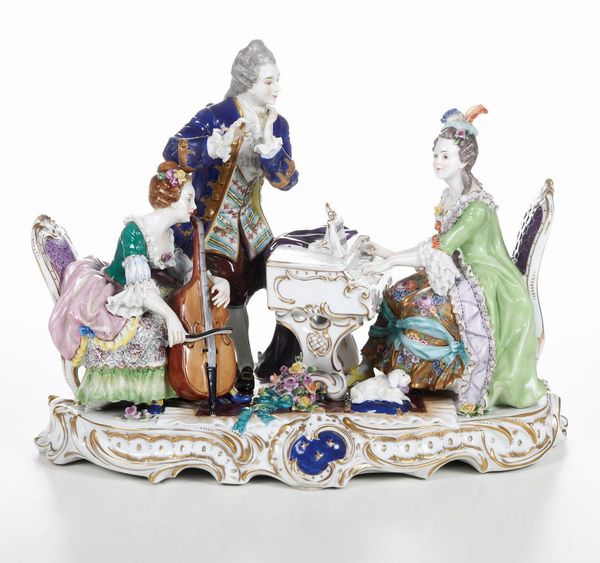 Gruppo in porcellana con musicisti.<BR>Germania, Turingia, Manifattura di Rudolstadt, inizio del XX secolo.  - Asta Maioliche e Porcellane - Associazione Nazionale - Case d'Asta italiane