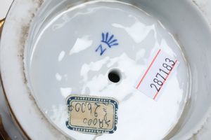 Figura di Venere, XIX secolo.<BR>Germania, Manifattura di Rudolstdt, prima metà del XX secolo.  - Asta Maioliche e Porcellane - Associazione Nazionale - Case d'Asta italiane