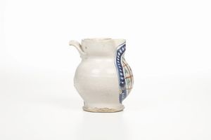 Boccale decorato a graticcio.<BR>Faenza, fine del XV - inizi del XVI secolo  - Asta Maioliche e Porcellane - Associazione Nazionale - Case d'Asta italiane