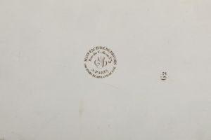 Grande piatto ovale.<BR>Francia, Creil. Decorazione: Parigi Manifattura Rue Du Cadran, primi del XIX secolo.  - Asta Maioliche e Porcellane - Associazione Nazionale - Case d'Asta italiane