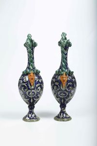 Coppia di versatoi.<BR>Italia centrale, XX secolo.  - Asta Maioliche e Porcellane - Associazione Nazionale - Case d'Asta italiane