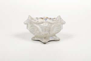 Saliera.<BR>Faenza, seconda metà del XVI secolo.  - Asta Maioliche e Porcellane - Associazione Nazionale - Case d'Asta italiane