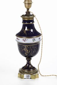 Vaso montato a lampada, XX secolo.<BR>  - Asta Maioliche e Porcellane - Associazione Nazionale - Case d'Asta italiane