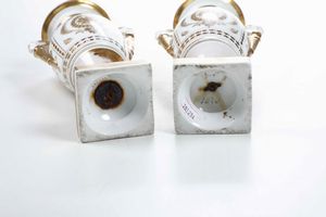 Coppia di vasi.<BR>Francia, XIX secolo.  - Asta Maioliche e Porcellane - Associazione Nazionale - Case d'Asta italiane