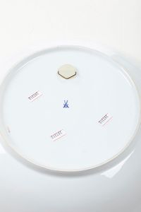 Grande piatto.<BR>Meissen, XX secolo.  - Asta Maioliche e Porcellane - Associazione Nazionale - Case d'Asta italiane