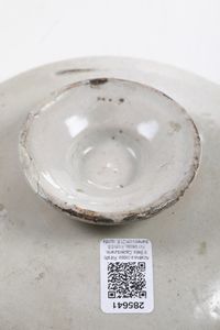 Coppa con ritratto di bella.<BR>Castel Durante (?), XVI secolo.  - Asta Maioliche e Porcellane - Associazione Nazionale - Case d'Asta italiane