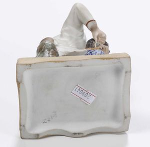 Figurina di calzolaio.<BR>Russia, Mosca, Manifattura Gardner, 1860-1890 circa.  - Asta Maioliche e Porcellane - Associazione Nazionale - Case d'Asta italiane