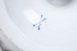 Coppia di candelieri.<BR>Meissen, XX secolo.  - Asta Maioliche e Porcellane - Associazione Nazionale - Case d'Asta italiane