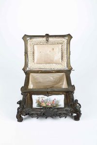 Cofanetto. <BR>Francia, seconda metà del XIX secolo.  - Asta Maioliche e Porcellane - Associazione Nazionale - Case d'Asta italiane