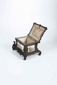 Cofanetto. <BR>Francia, seconda metà del XIX secolo.  - Asta Maioliche e Porcellane - Associazione Nazionale - Case d'Asta italiane