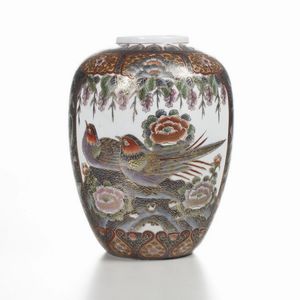 Vaso. <BR>Torino, Manifattura Lamart, verso la fine del XX secolo.  - Asta Maioliche e Porcellane - Associazione Nazionale - Case d'Asta italiane