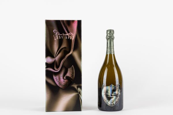 FRANCIA : Dom Perignon Lady Gaga  - Asta Vini e Distillati - Associazione Nazionale - Case d'Asta italiane