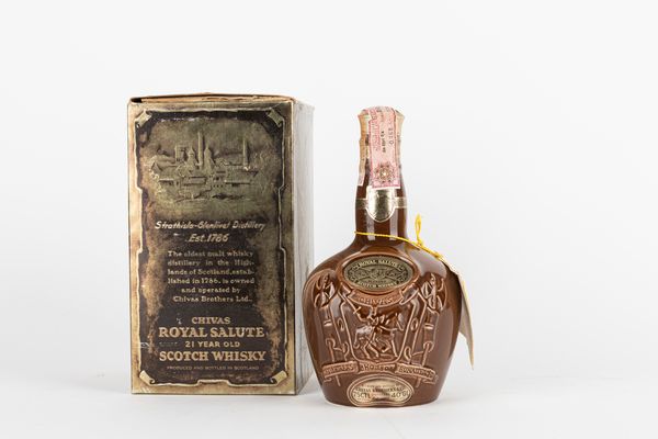 Scozia : Royal Salute 21 YO  - Asta Vini e Distillati - Associazione Nazionale - Case d'Asta italiane