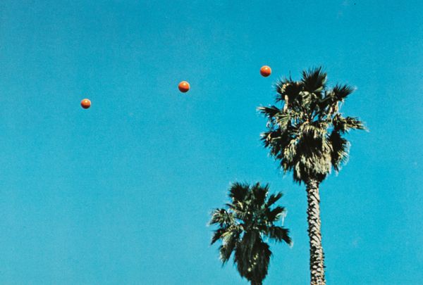 John Baldessari : Throwing Three Balls in the Air to Get a Straight Line  - Asta Fotografia - Associazione Nazionale - Case d'Asta italiane
