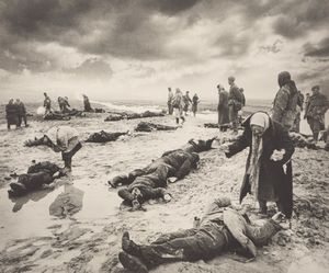 Dmitri Baltermants - Dolore, fossa di Kerch, Crimea