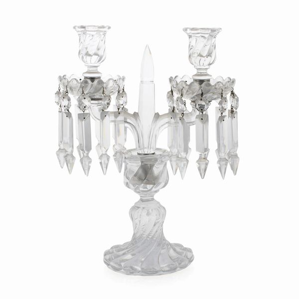 Baccarat, candelabro a due luci in cristallo  - Asta Argenti e l'Arte della Tavola - Associazione Nazionale - Case d'Asta italiane