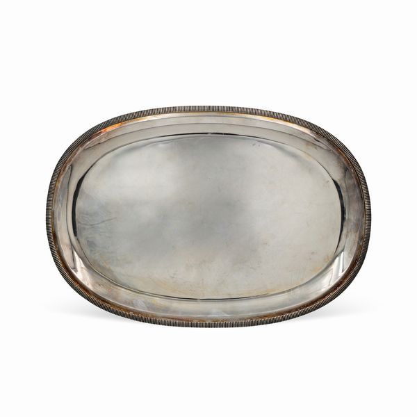 Vassoio ovale in argento  - Asta Argenti e l'Arte della Tavola - Associazione Nazionale - Case d'Asta italiane