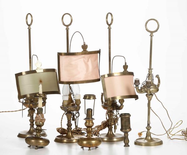 Lotto di 4 lucerne fiorentine e due lumi  - Asta Antiquariato e dipinti - Associazione Nazionale - Case d'Asta italiane