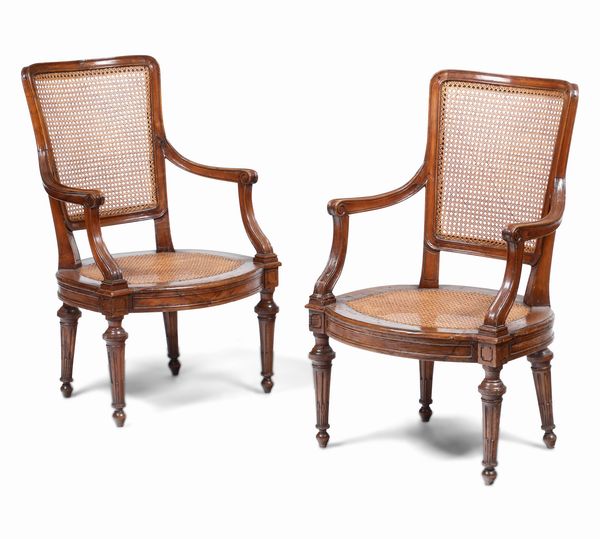 Coppia di poltrone in legno intagliato. XVIII secolo  - Asta Antiquariato e dipinti - Associazione Nazionale - Case d'Asta italiane