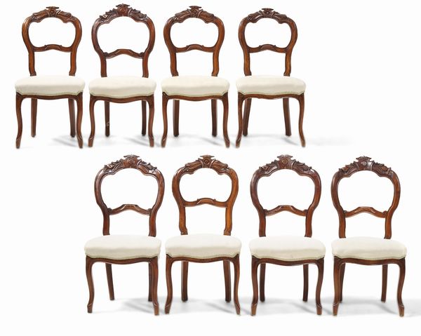 Lotto di otto sedie in legno intagliato. XIX secolo  - Asta Antiquariato e dipinti - Associazione Nazionale - Case d'Asta italiane